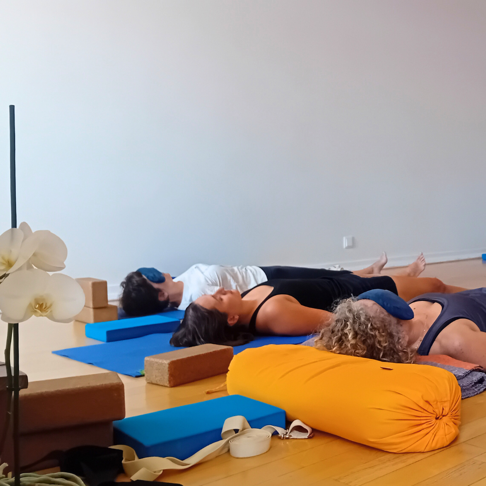 Ajudamos-te a ter um corpo saudável, uma mente serena e um espírito radiante, através do yoga e desenvolvimento pessoal. Vem conhecer-nos!